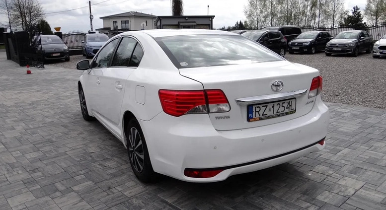 Toyota Avensis cena 29900 przebieg: 364000, rok produkcji 2014 z Piekary Śląskie małe 466